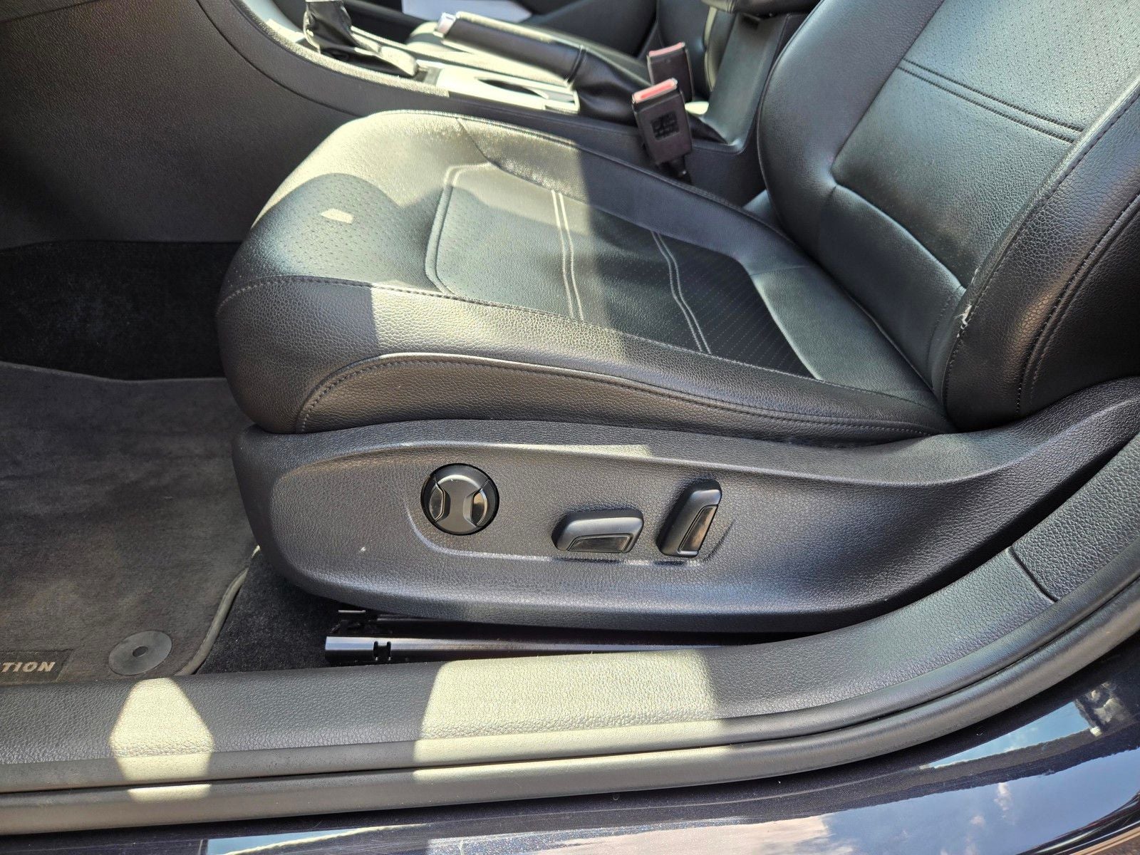 2019 Volkswagen Passat 2.0T Wolfsburg