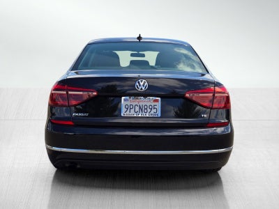 2019 Volkswagen Passat 2.0T Wolfsburg