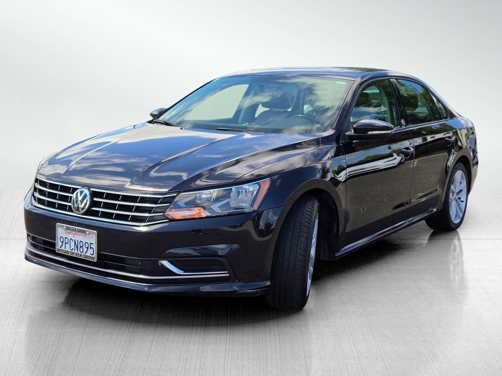2019 Volkswagen Passat 2.0T Wolfsburg