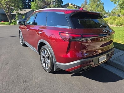 2023 INFINITI QX60 LUXE
