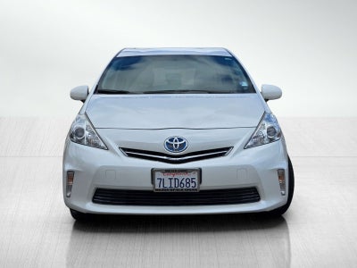 2014 Toyota Prius v Two