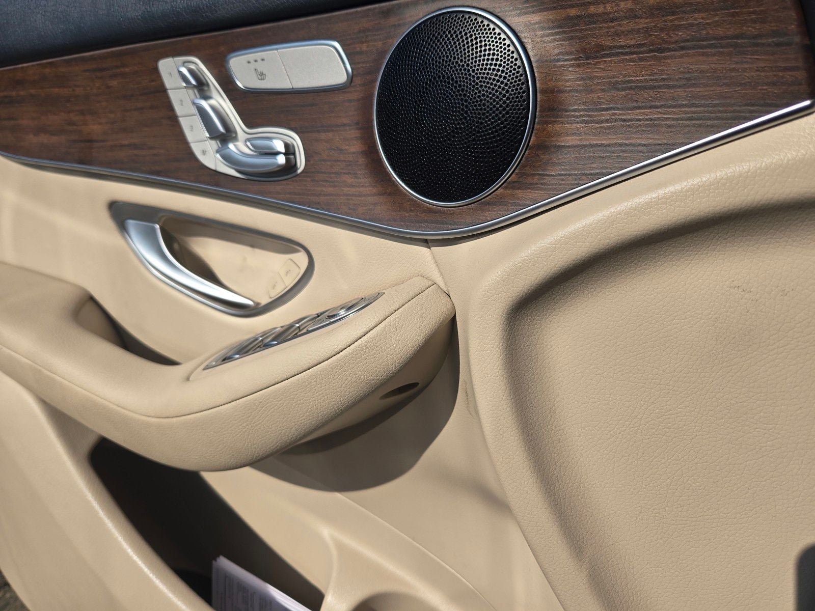 2022 Mercedes-Benz GLC GLC 300