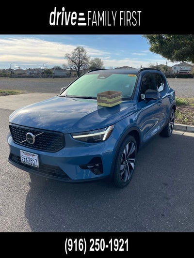 2023 Volvo XC40 Ultimate