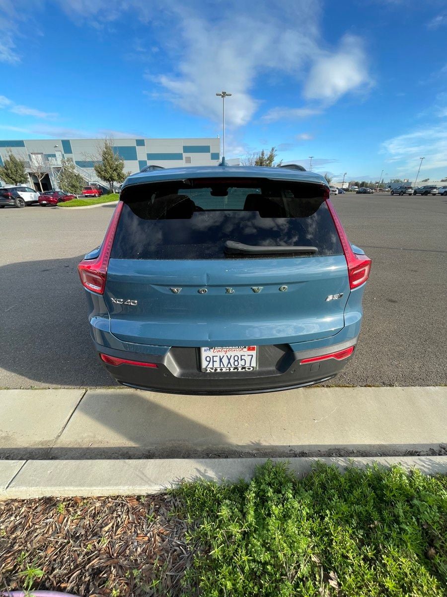 2023 Volvo XC40 Ultimate