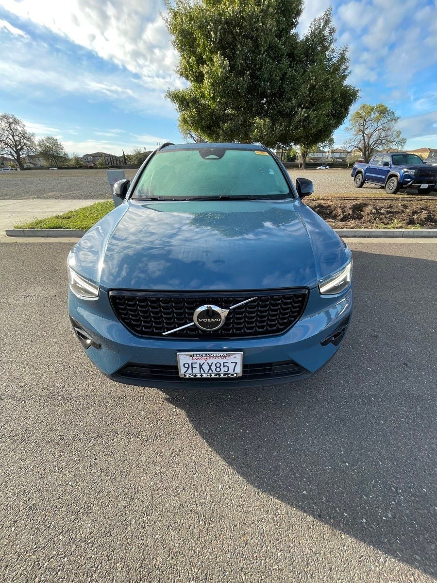 2023 Volvo XC40 Ultimate