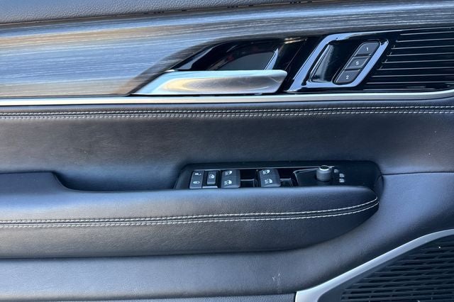 2023 Jeep Wagoneer L Series III