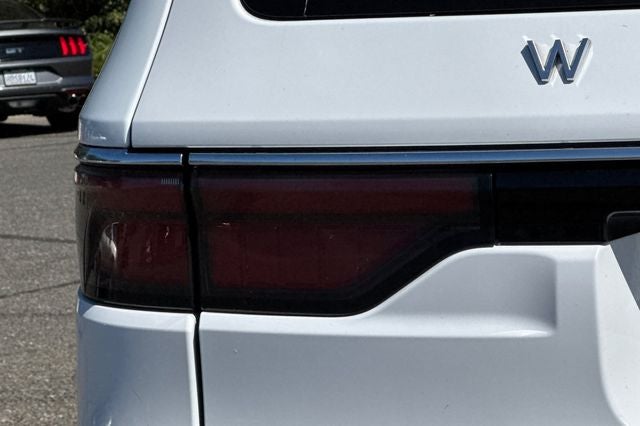 2023 Jeep Wagoneer L Series III