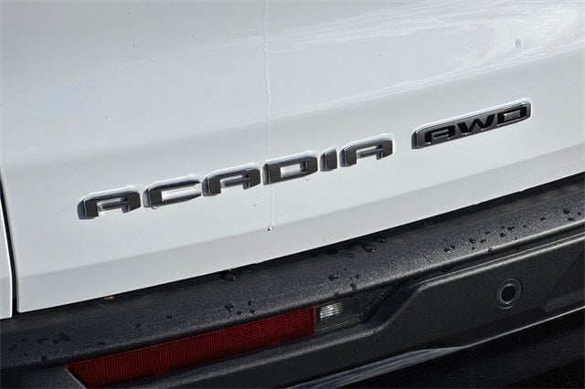 2024 GMC Acadia AT4