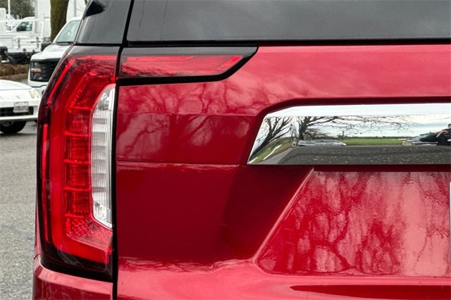 2023 GMC Yukon XL SLE