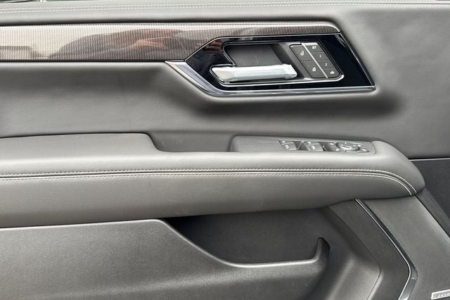 2025 GMC Yukon XL Elevation