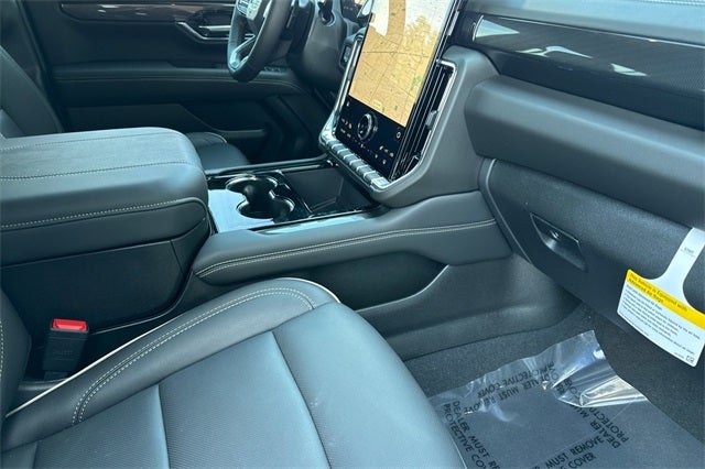 2025 GMC Yukon XL Elevation