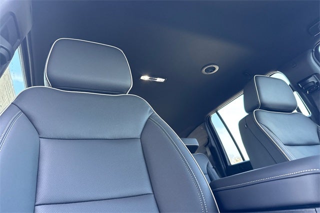 2025 GMC Yukon XL Elevation