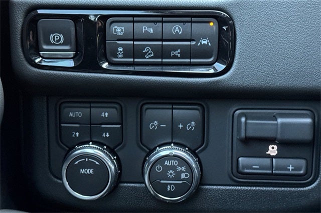 2025 GMC Yukon XL Elevation