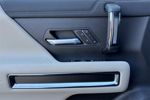 2026 GMC Hummer EV SUV 2X