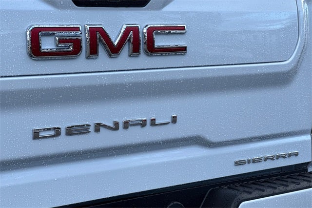 2026 GMC Sierra 2500HD Denali