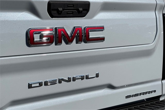 2026 GMC Sierra 2500HD Denali
