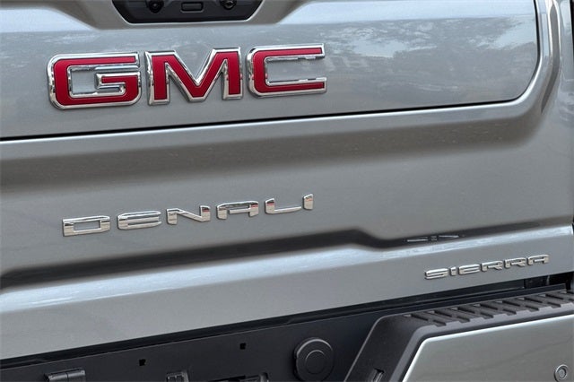 2026 GMC Sierra 2500HD Denali