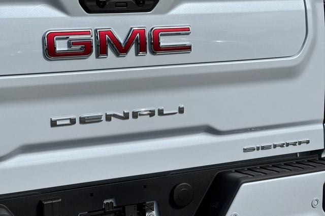 2026 GMC Sierra 2500HD Denali