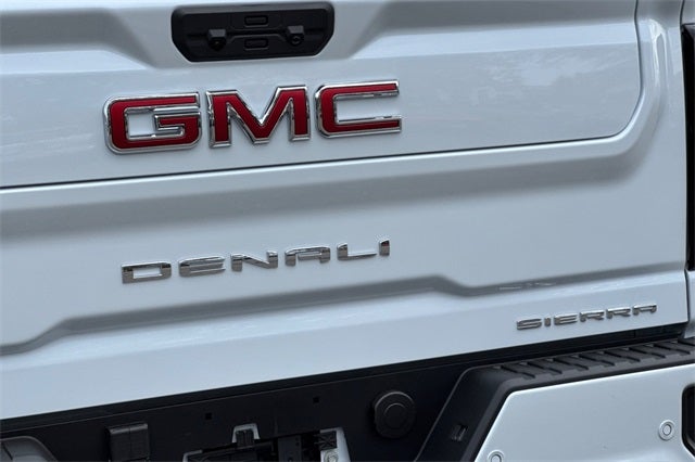 2026 GMC Sierra 2500HD Denali