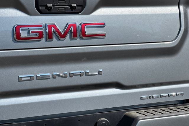 2026 GMC Sierra 2500HD Denali