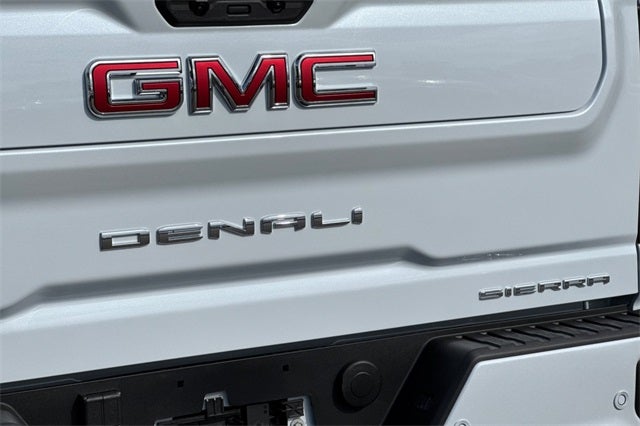 2026 GMC Sierra 2500HD Denali