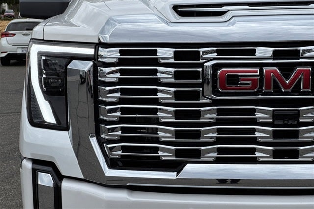 2025 GMC Sierra 3500HD Denali