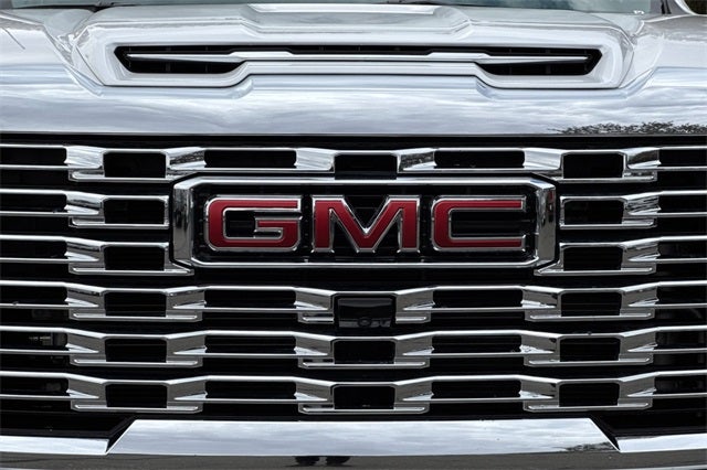 2025 GMC Sierra 3500HD Denali