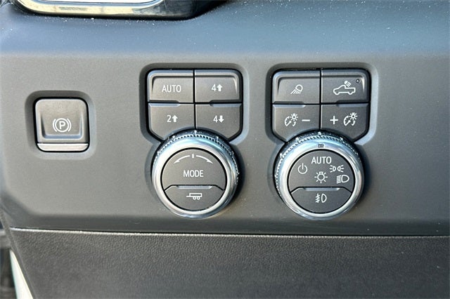 2025 GMC Sierra 3500HD Denali