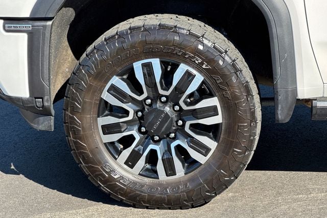 2025 GMC Sierra 2500HD Denali Ultimate