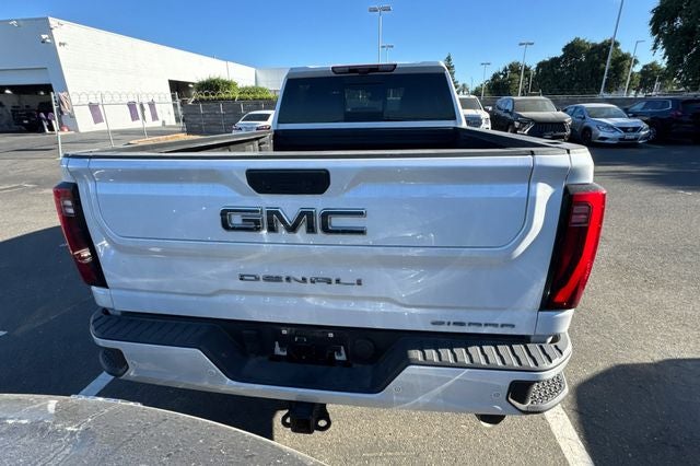 2025 GMC Sierra 2500HD Denali Ultimate