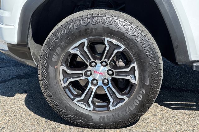 2024 GMC Canyon AT4