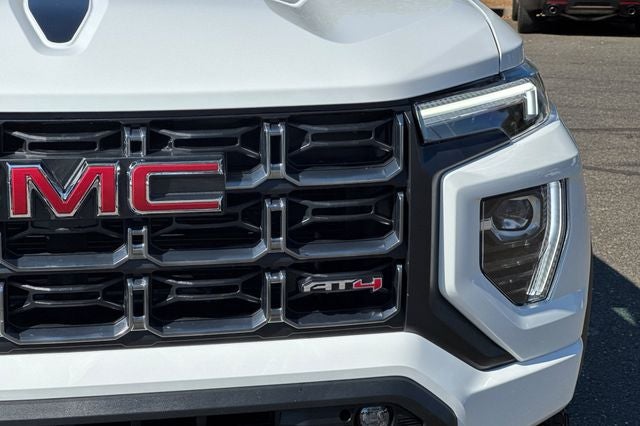 2024 GMC Canyon AT4