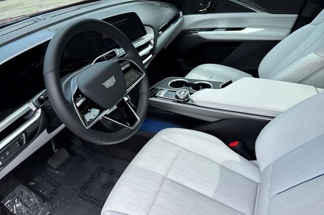 2024 Cadillac LYRIQ Sport