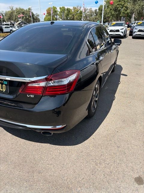 2016 Honda Accord EX-L w/Navigation and Honda Sensing
