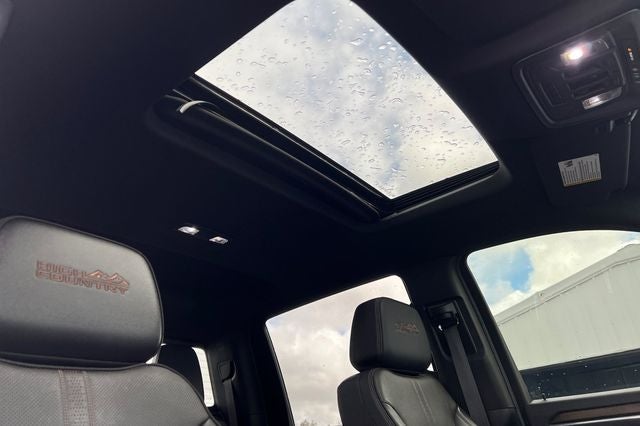 2024 Chevrolet Silverado 3500HD High Country