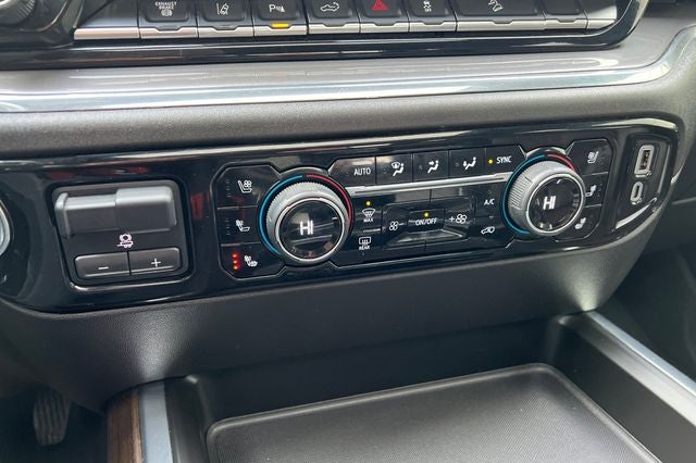 2024 Chevrolet Silverado 3500HD High Country