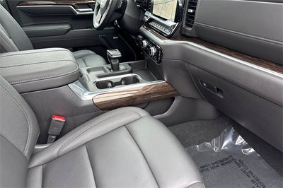 2025 GMC Sierra 1500 Elevation