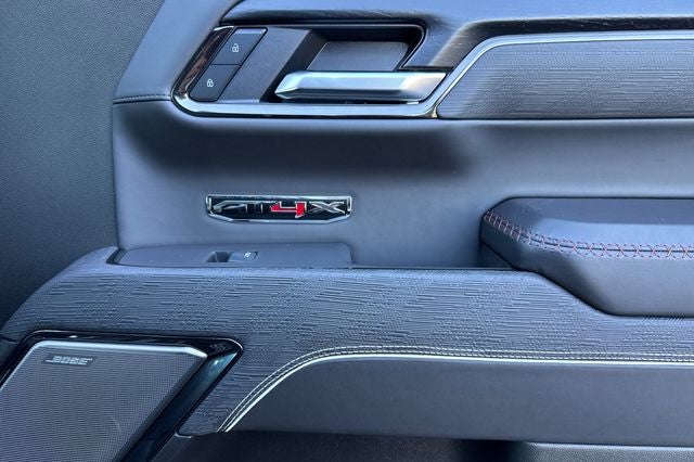 2025 GMC Sierra 1500 AT4X