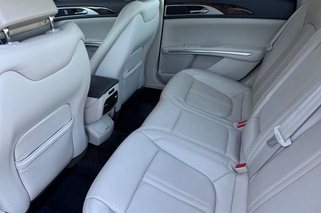 2016 Lincoln MKZ Hybrid Base