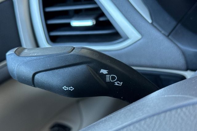 2016 Lincoln MKZ Hybrid Base
