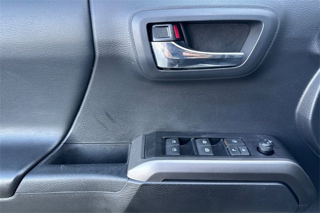 2022 Toyota Tacoma Limited V6