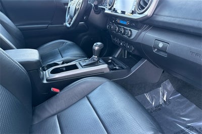 2022 Toyota Tacoma Limited V6