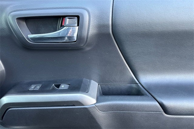 2022 Toyota Tacoma Limited V6