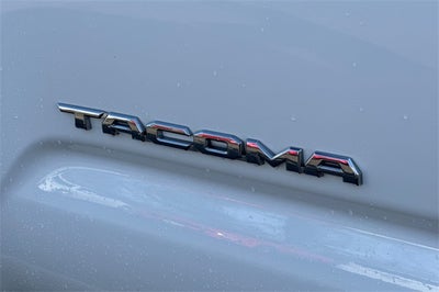 2022 Toyota Tacoma Limited V6