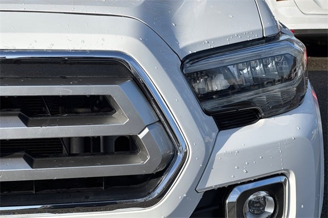 2022 Toyota Tacoma Limited V6