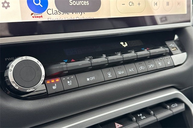 2025 Toyota Tundra Hybrid Platinum