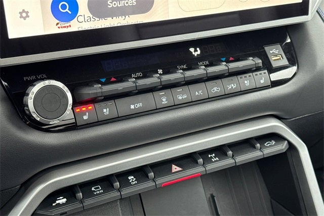 2025 Toyota Tundra Hybrid Platinum