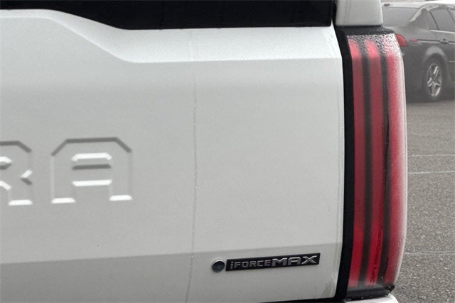 2025 Toyota Tundra Hybrid Platinum