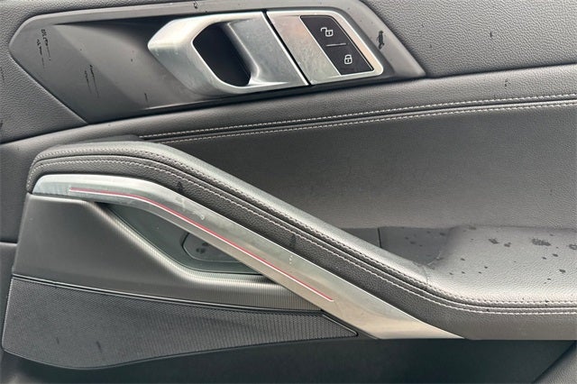 2022 BMW X6 xDrive40i