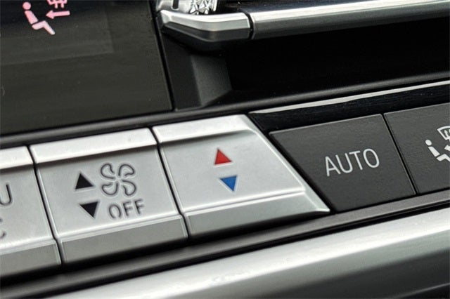 2022 BMW X6 xDrive40i